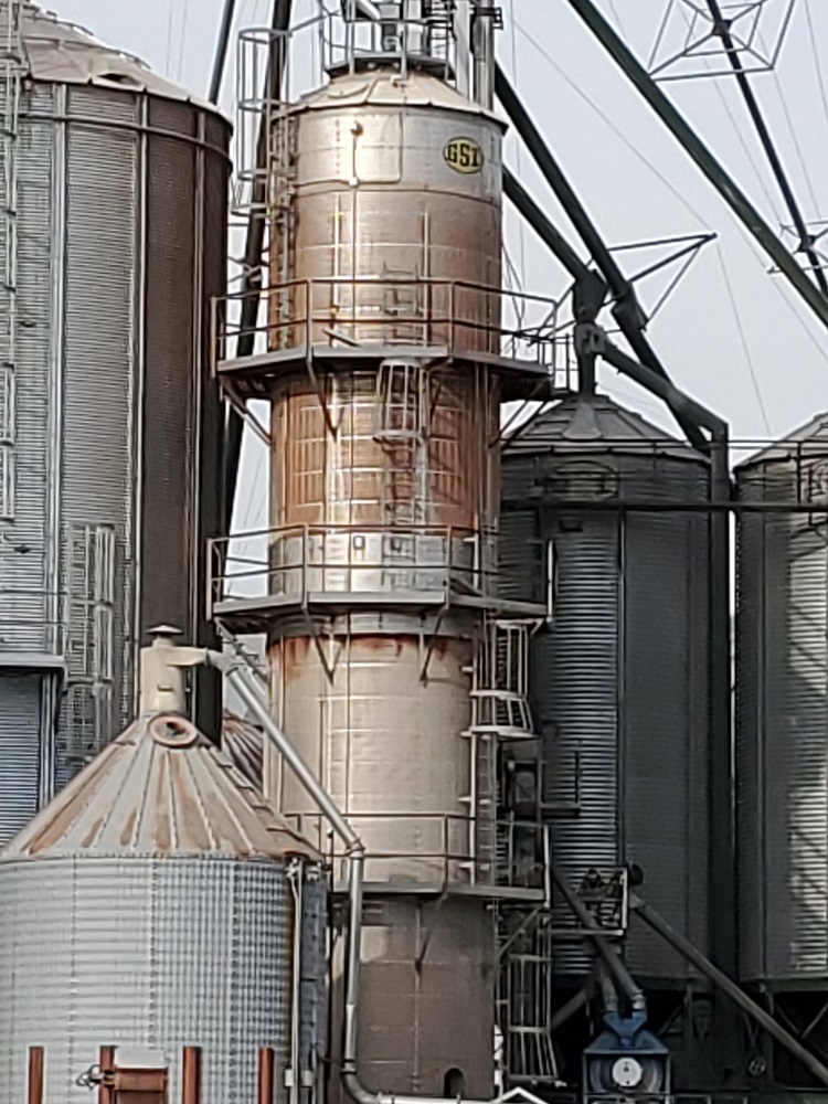 Grain Elevator picture 1